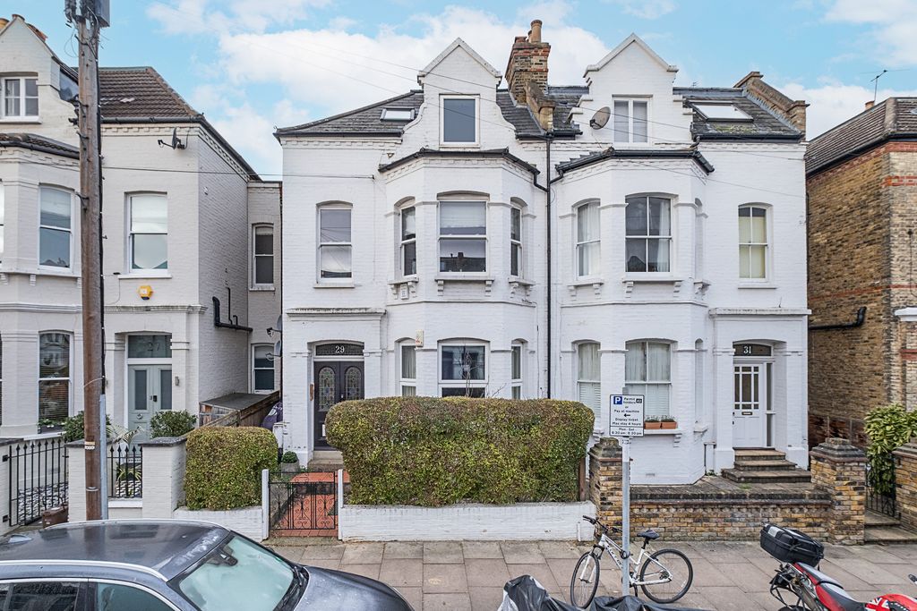 Property photo 1 of 9