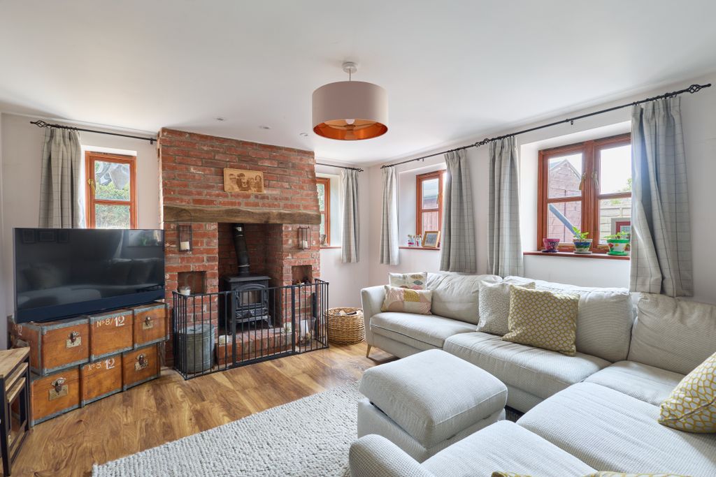 Property photo 3 of 18 6 Ashley Road 0505260014