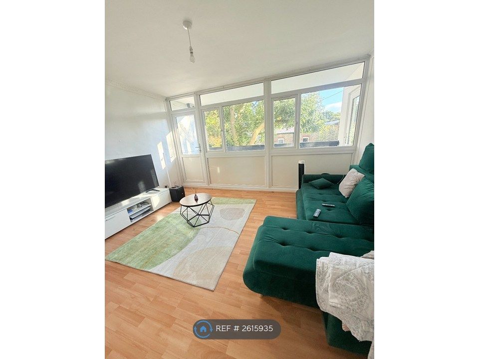 Property photo 2 of 14 Living Room