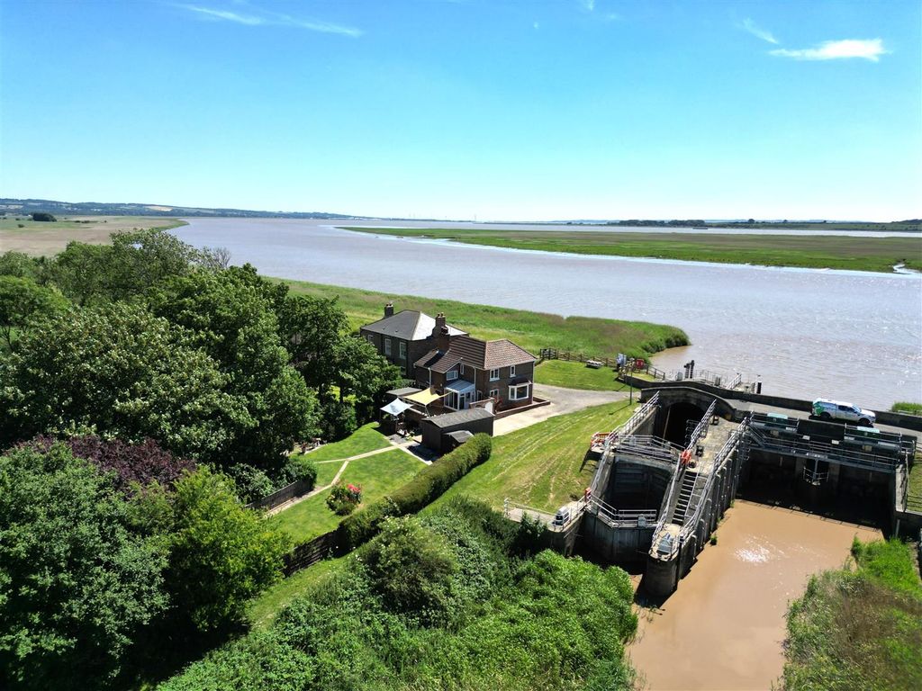 Property photo 1 of 36 Dji_0128.Jpg