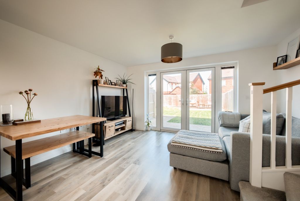 Property photo 3 of 16 Xt5A3980-Hdr(3) (2)