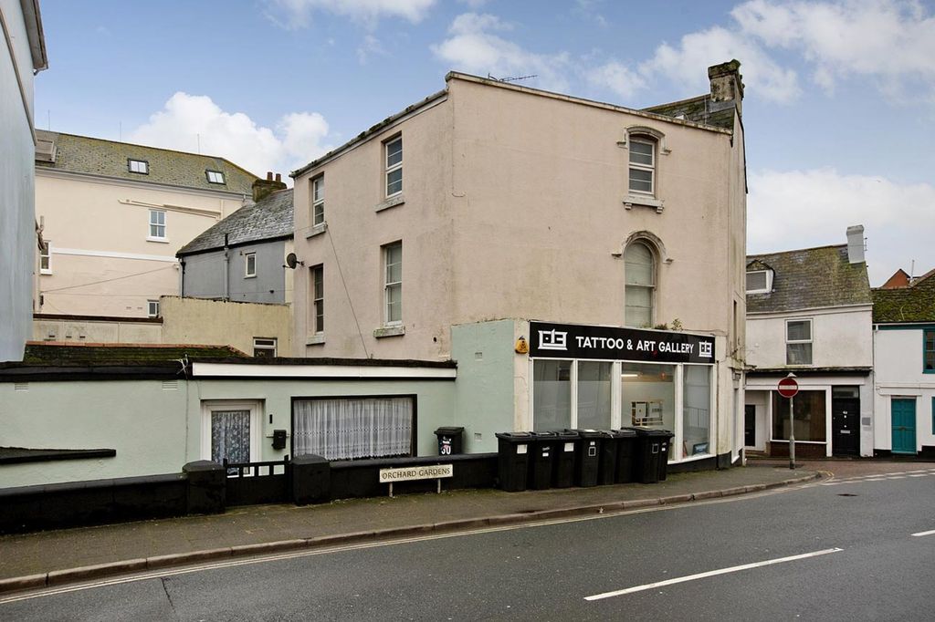 Property photo 1 of 12