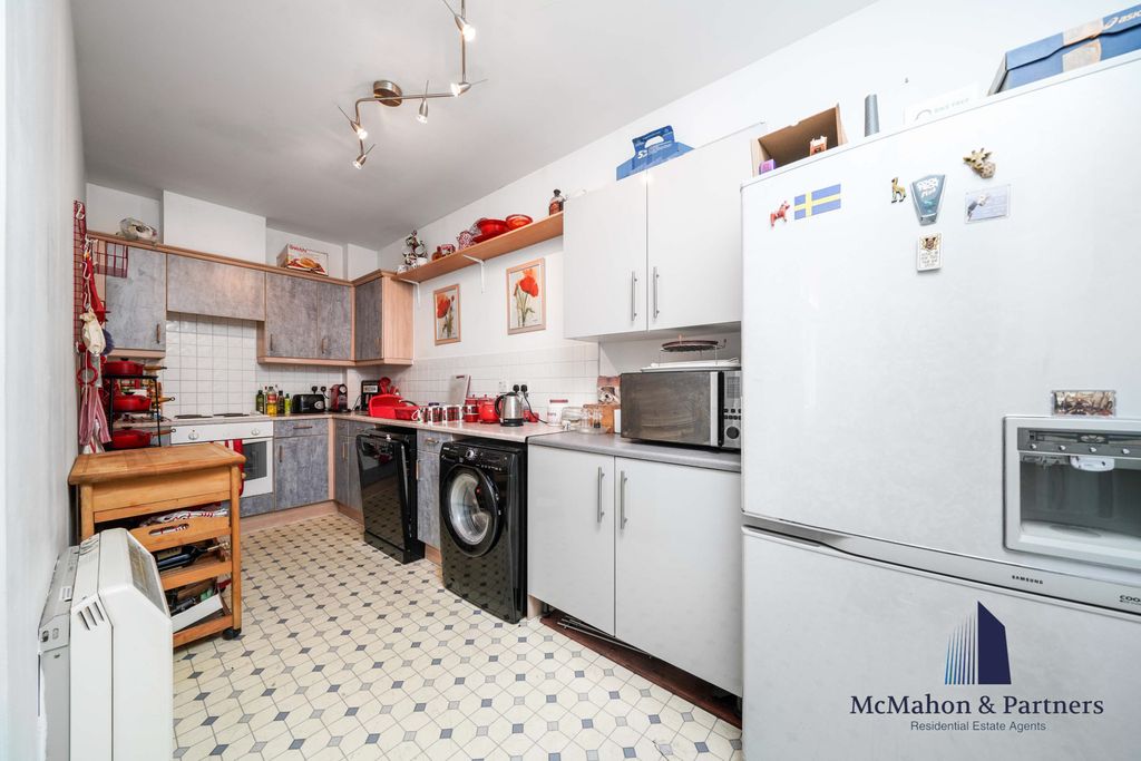 Property photo 3 of 15