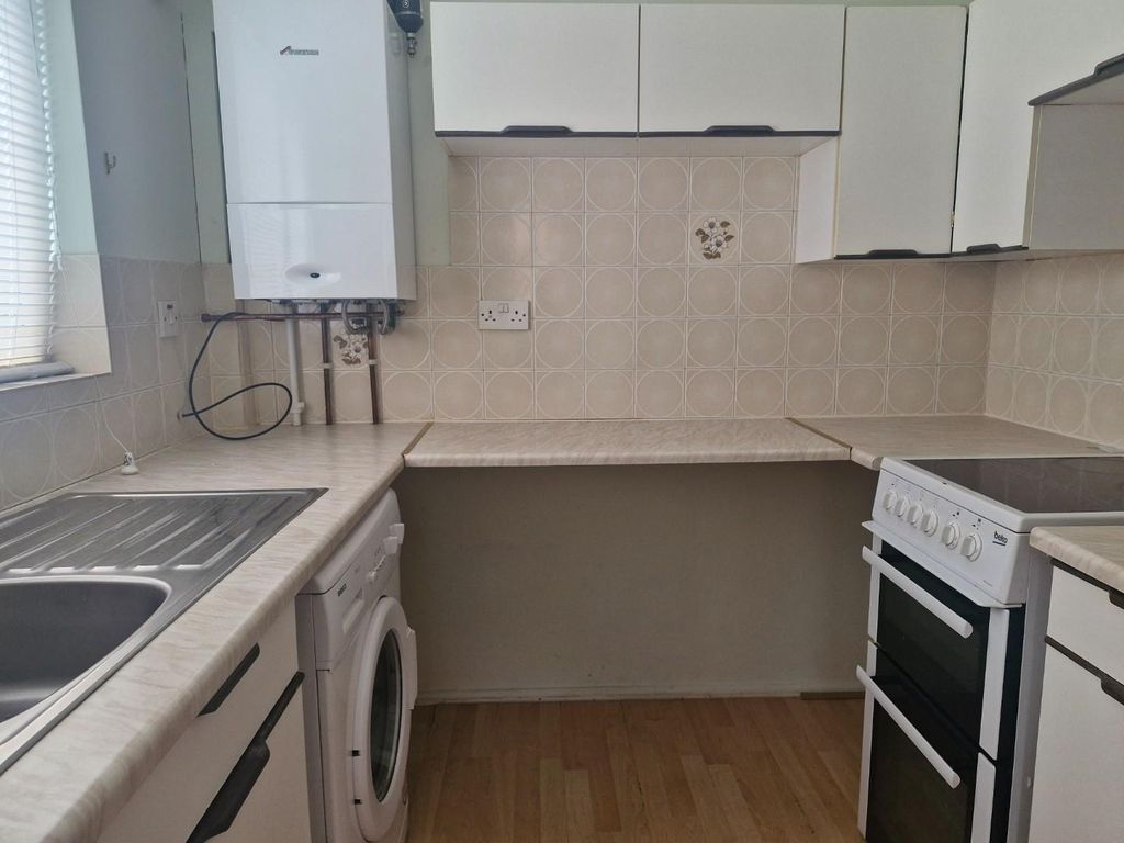 Property photo 2 of 12 8 5.Jpg