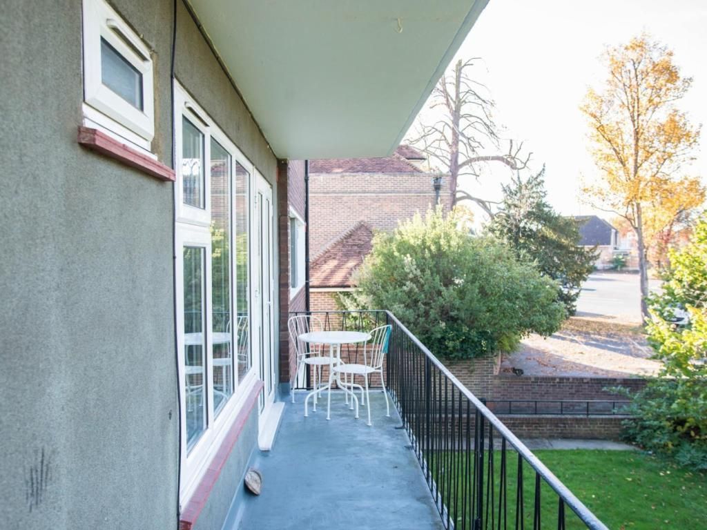 Property photo 3 of 12 Balcony