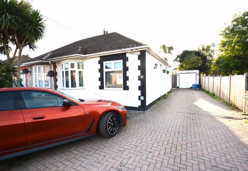 Property photo 1 of 9 Photo 6