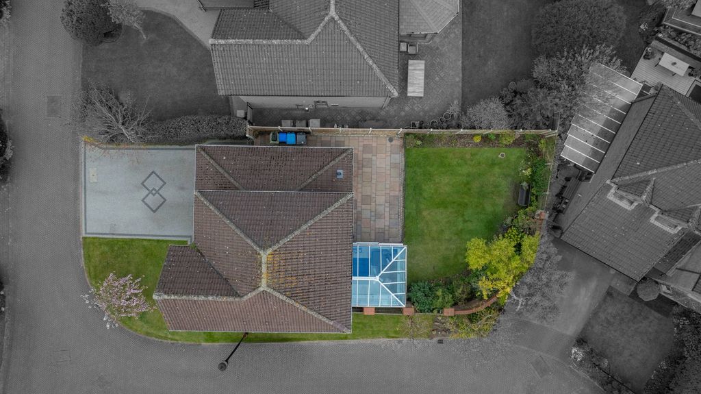 Property photo 3 of 39