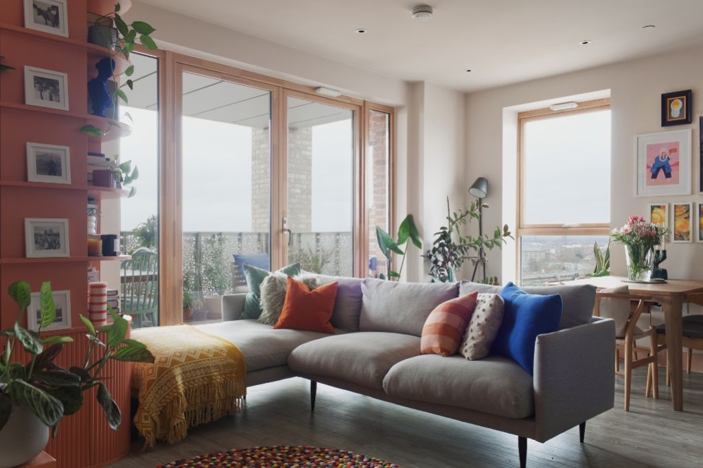 Property photo 1 of 19 01