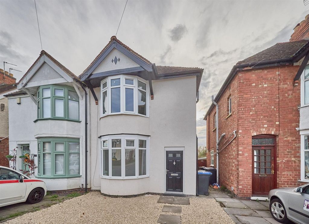 Property photo 1 of 16 _Strathmore Rd 14.Jpg