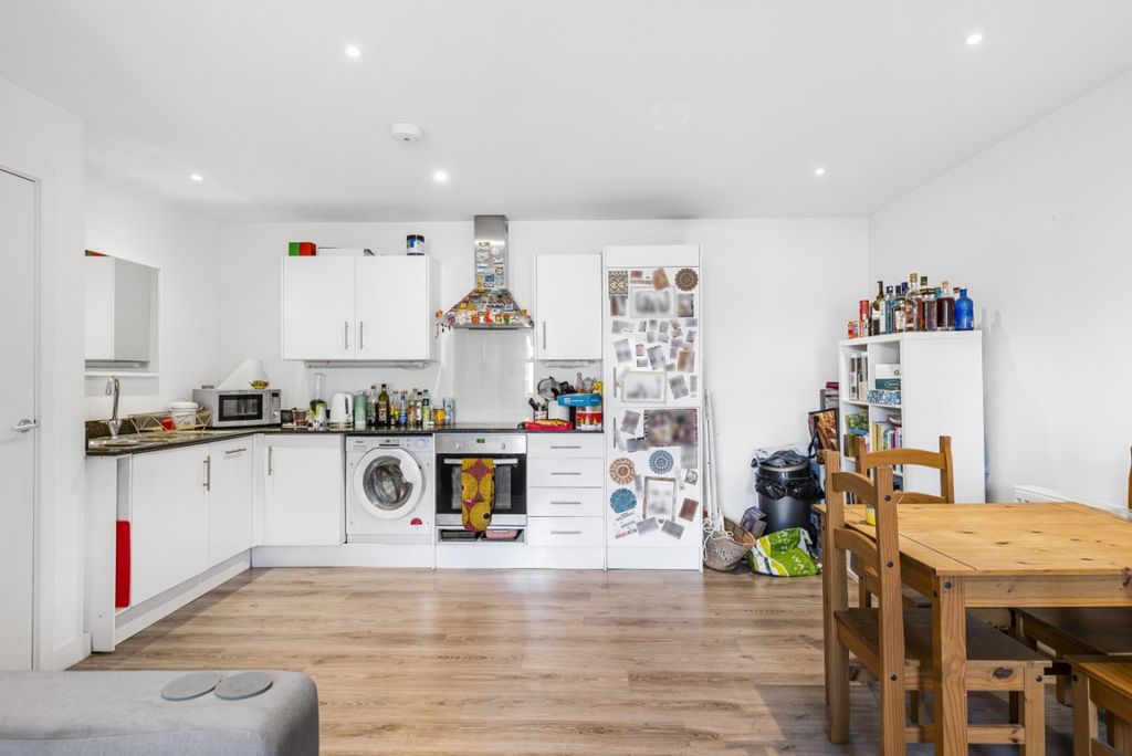 Property photo 3 of 7 906192 (4)