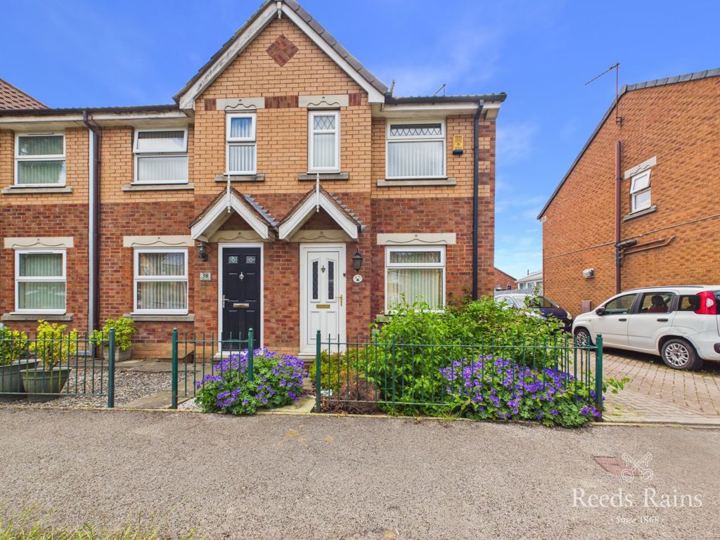 Property photo 1 of 17 Outside