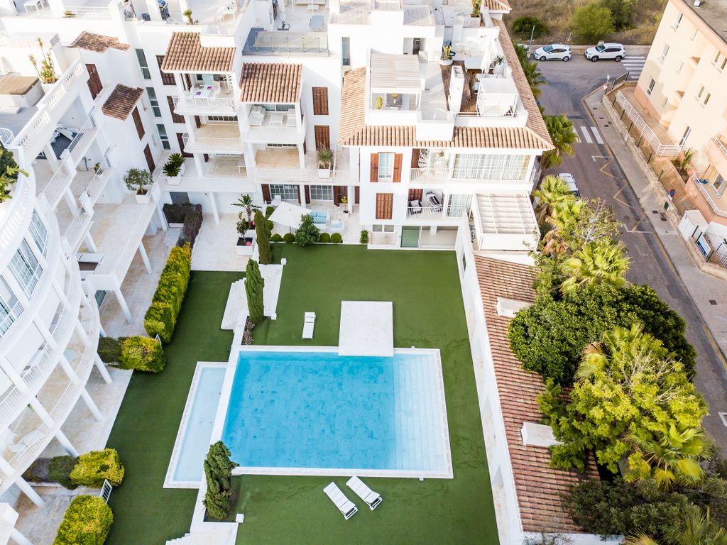 Property photo 3 of 34 69490 Web-29.Jpg