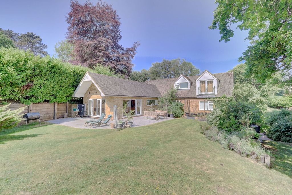Property photo 1 of 34 Picture No. 40