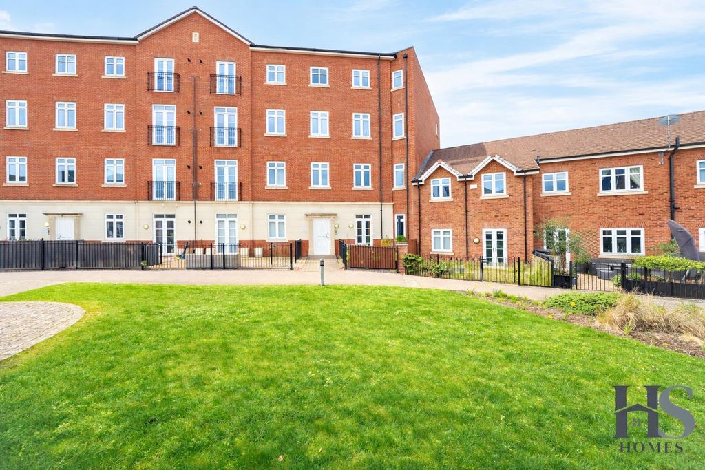 Property photo 1 of 23