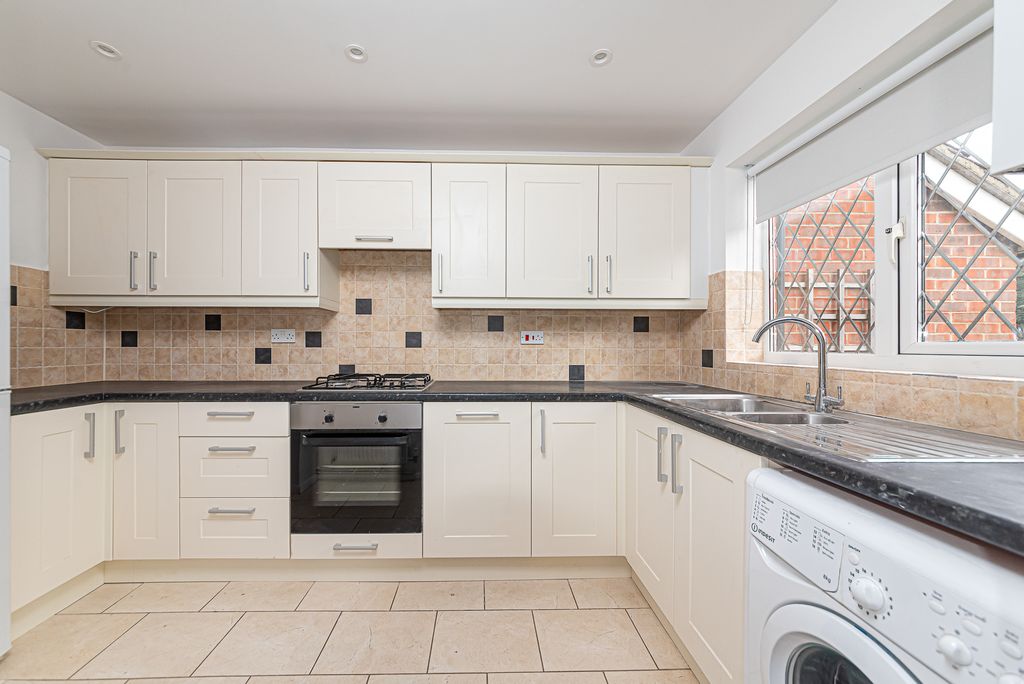 Property photo 2 of 26 14