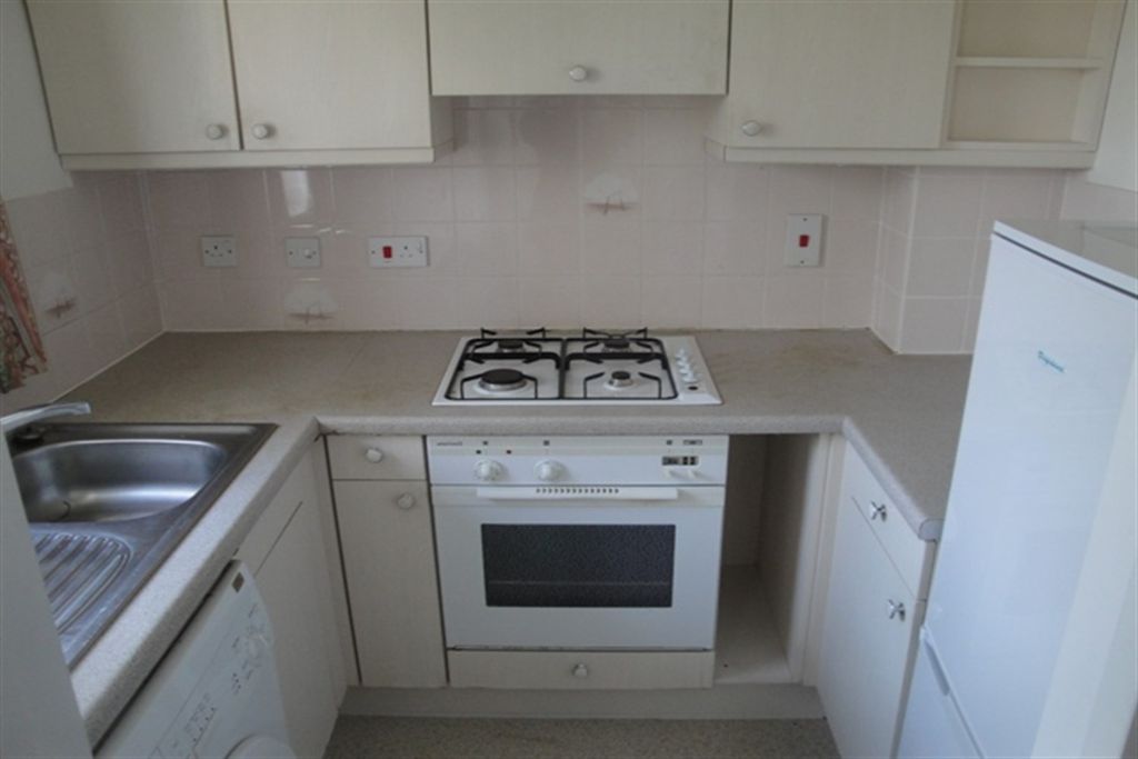 Property photo 2 of 6 Kitchen 1