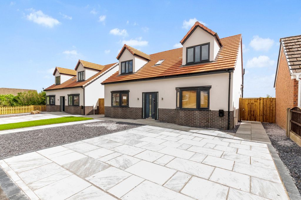 Property photo 1 of 28