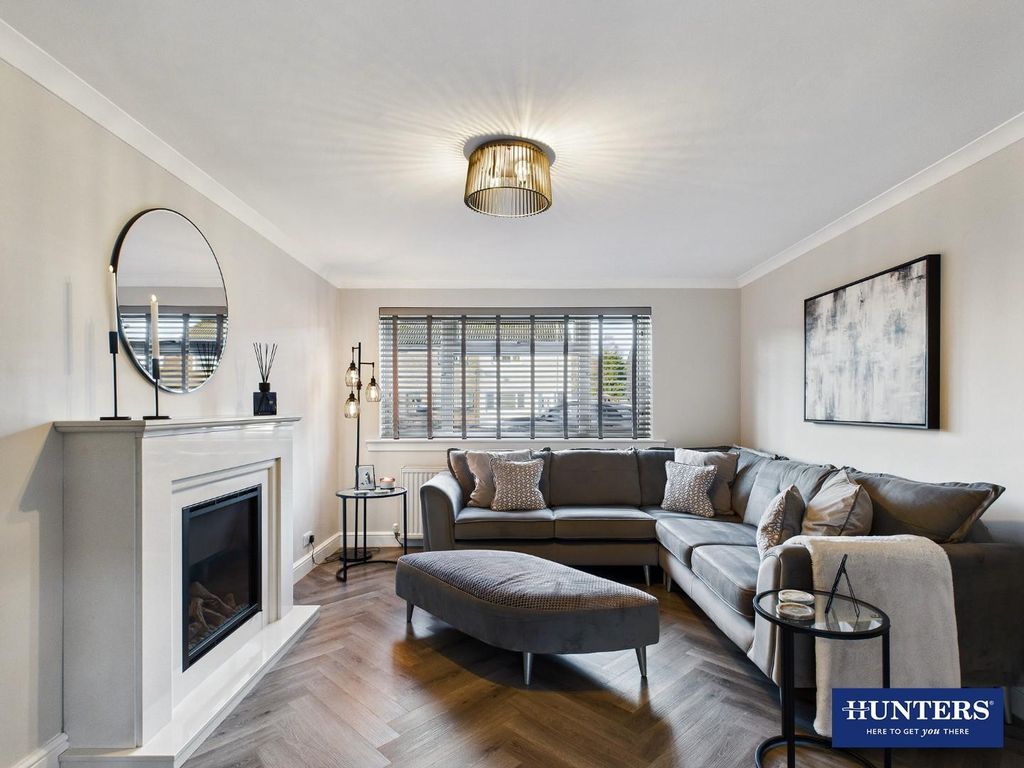 Property photo 2 of 26 Living Room