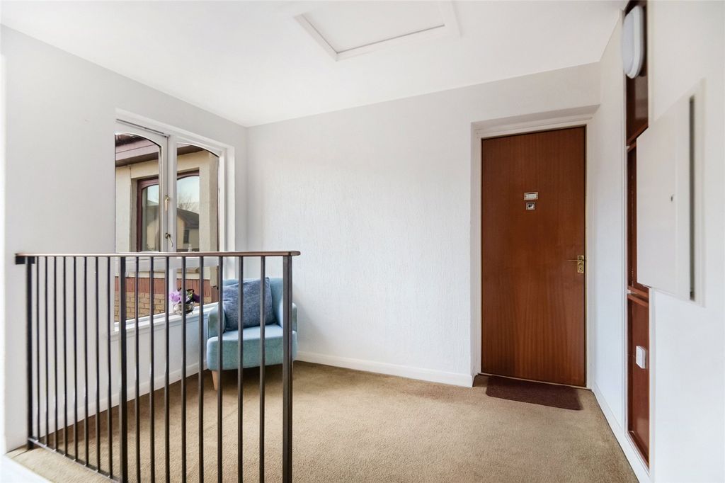 Property photo 2 of 18 Picture No. 02