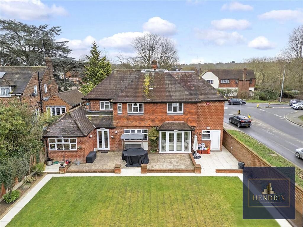Additional image 20 of 4 bed detached house to rentHigh Road, Chigwell IG7