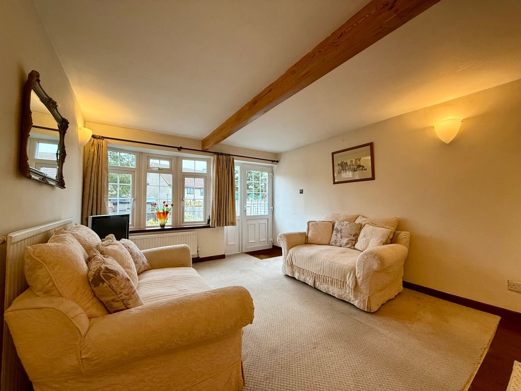 Property photo 3 of 13 Sitting Room