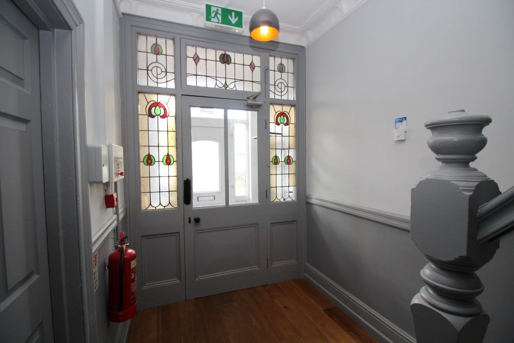 Property photo 2 of 25 Entrance