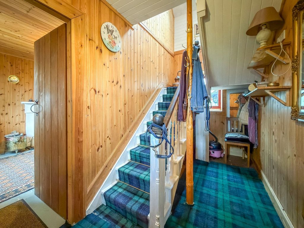 Property photo 3 of 26