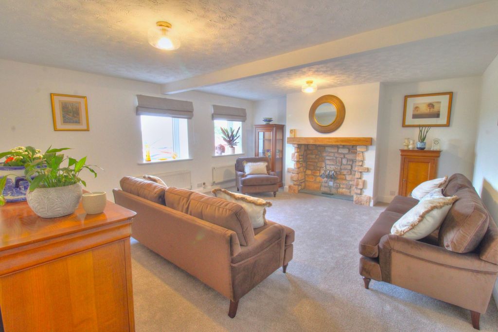Property photo 2 of 65 Img_8310_1_2
