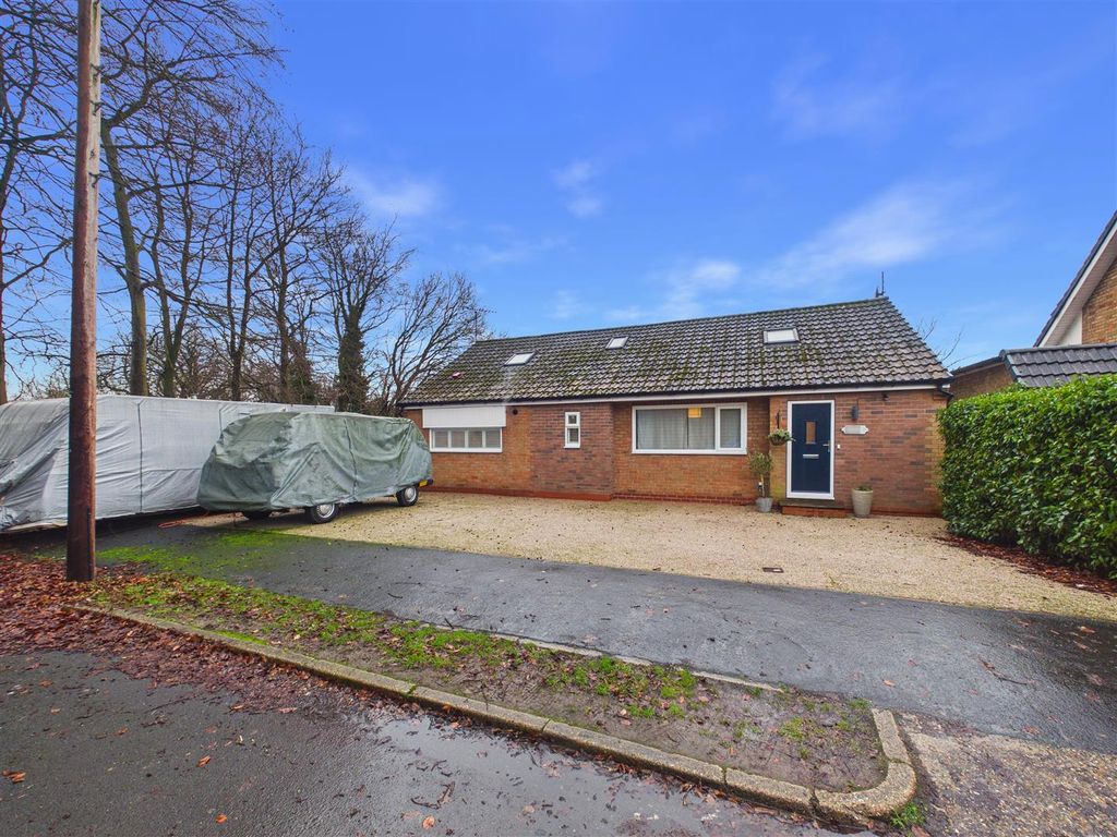 Property photo 1 of 16 Cam05451G0-Pr0101-Still018.Jpg