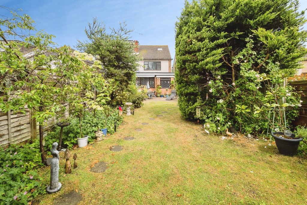 Property photo 3 of 33 Pbox-Img.Jpg