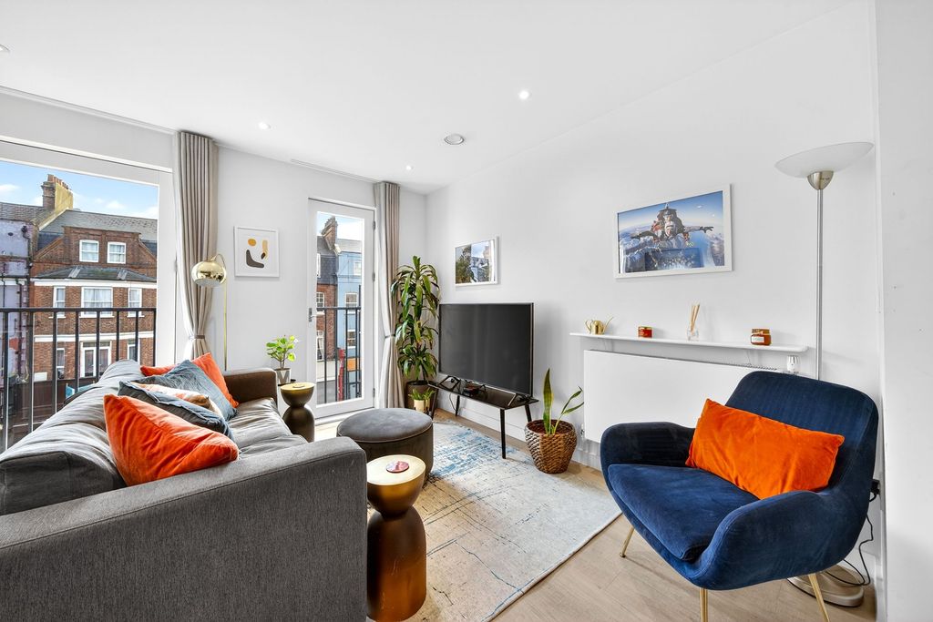 Property photo 2 of 15