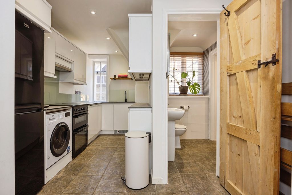 Property photo 2 of 25 Pbox-Img.Jpg