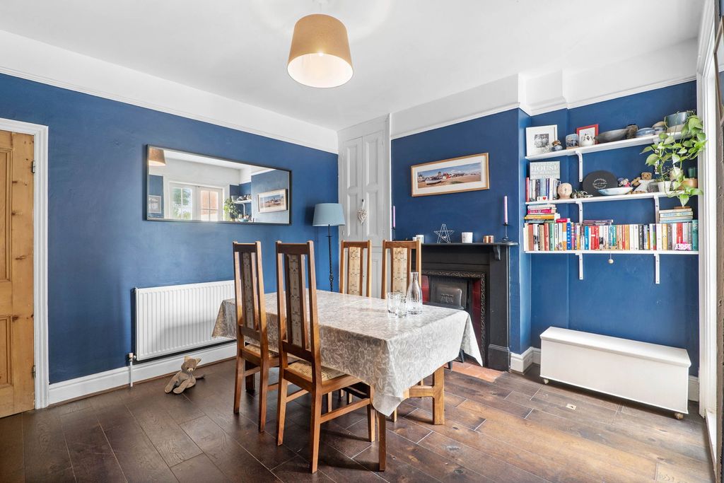 Property photo 3 of 13