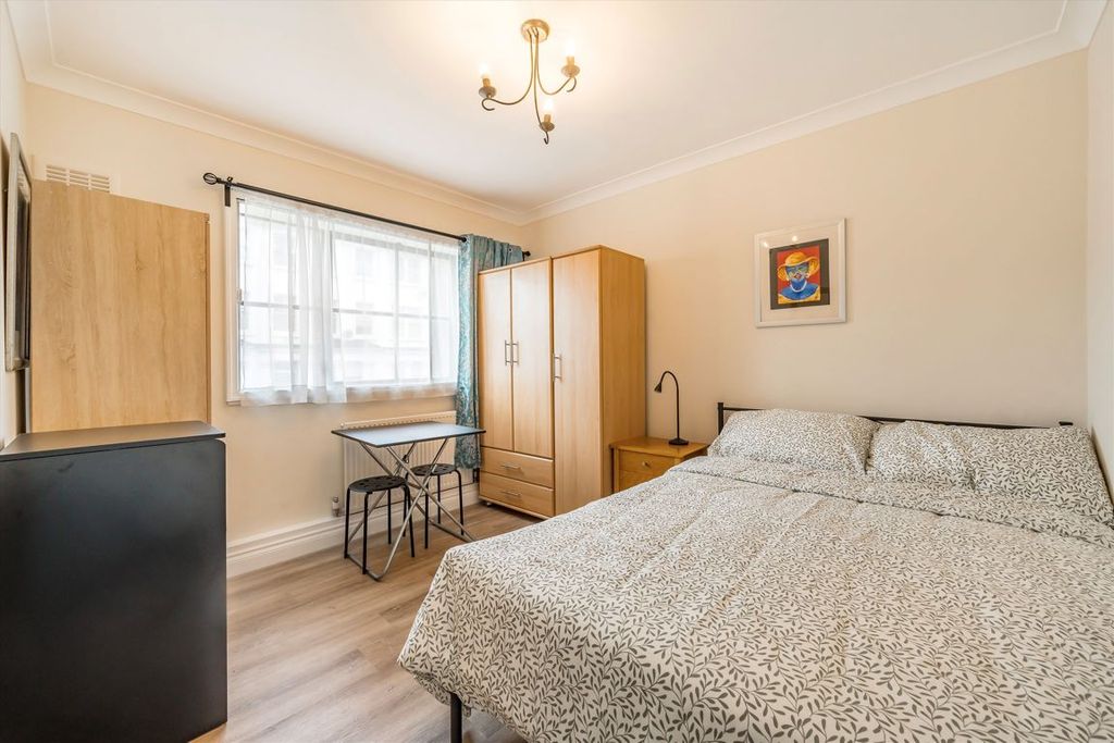 Property photo 3 of 6