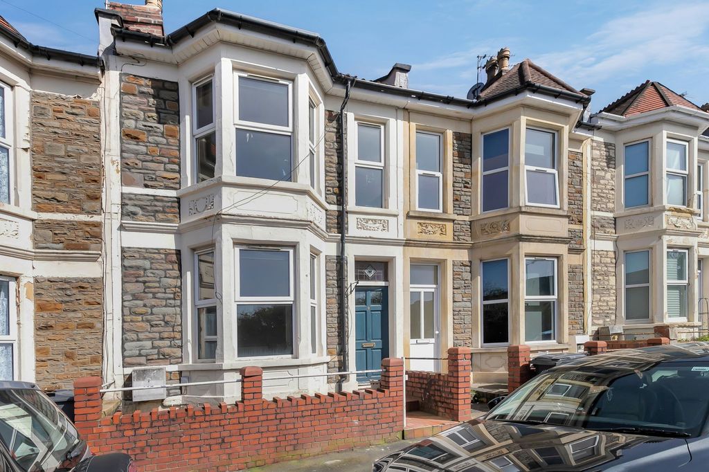 Property photo 1 of 22