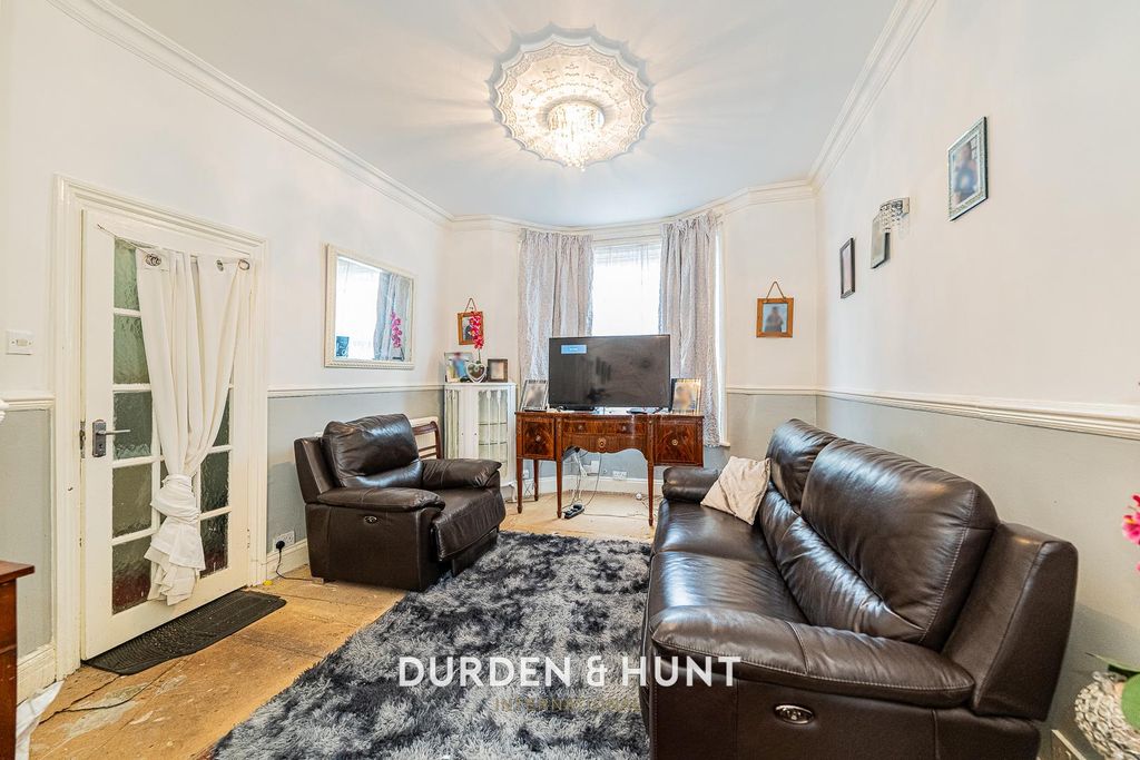 Property photo 2 of 16 Buckland-12.Jpg