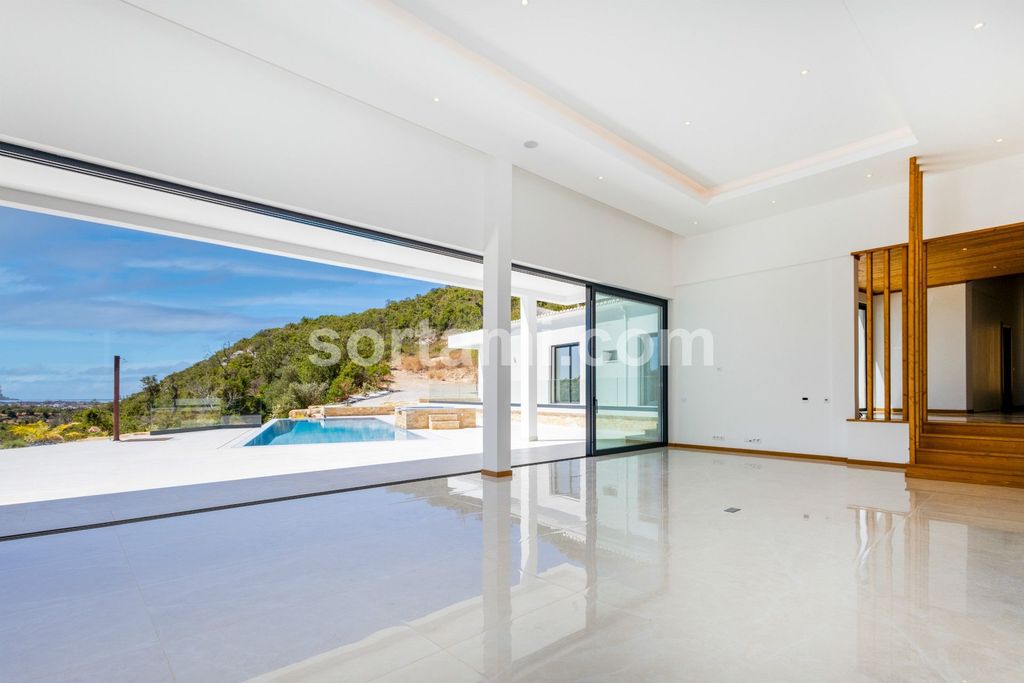 Property photo 2 of 46