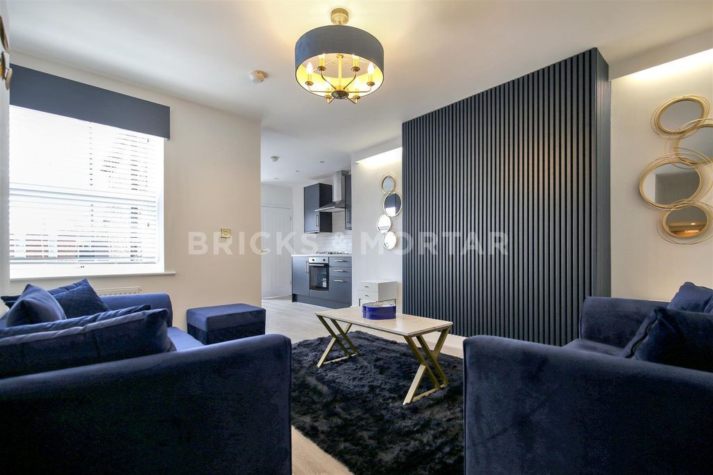 Property photo 1 of 13 Pd2N8Orwpkmlaq7Gas-X5G.Jpg