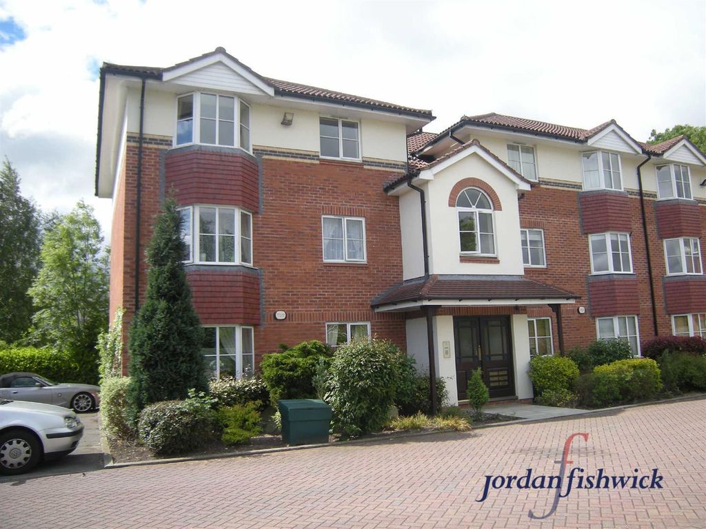 2 bed flat to rentChamberlain Drive, Wilmslow, Cheshire SK9