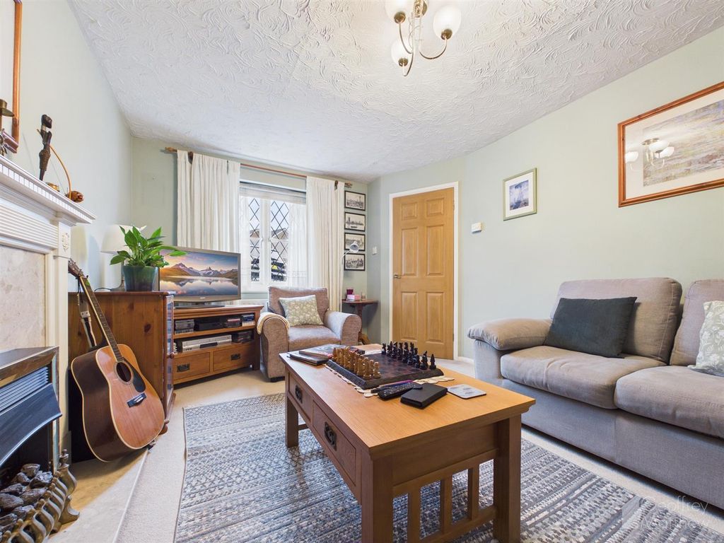 Property photo 3 of 17 Cam02365G0-Pr0425-Still005.Jpg