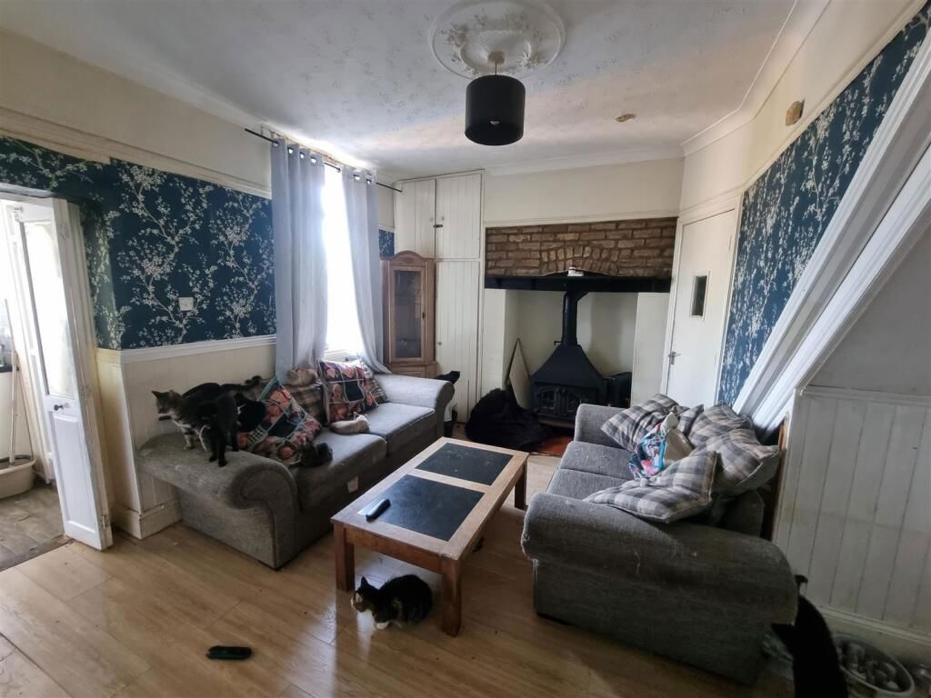Property photo 3 of 12