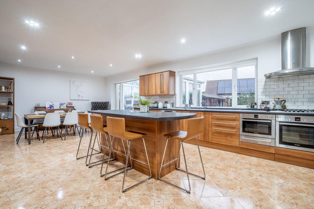 Property photo 2 of 23 Kitchen