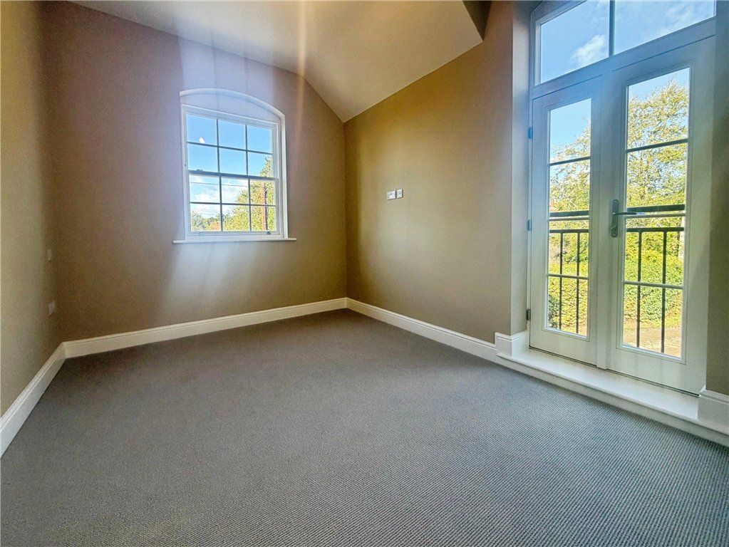 Property photo 3 of 6 Picture No. 02