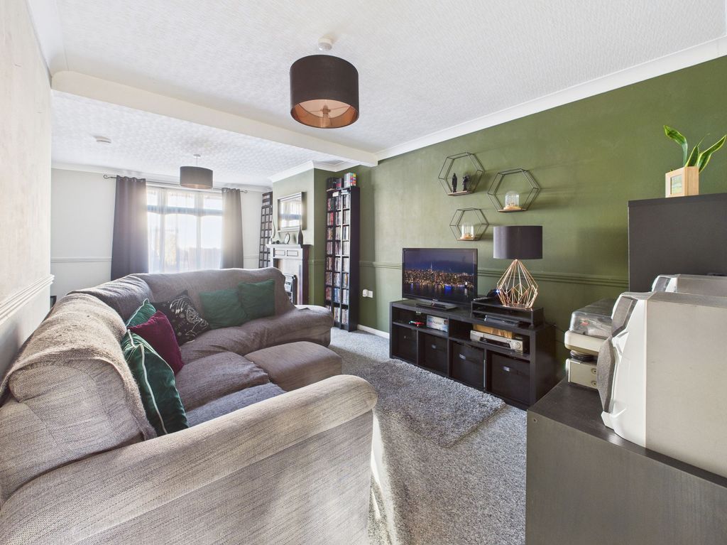 Property photo 2 of 19 Lounge/Dining Room