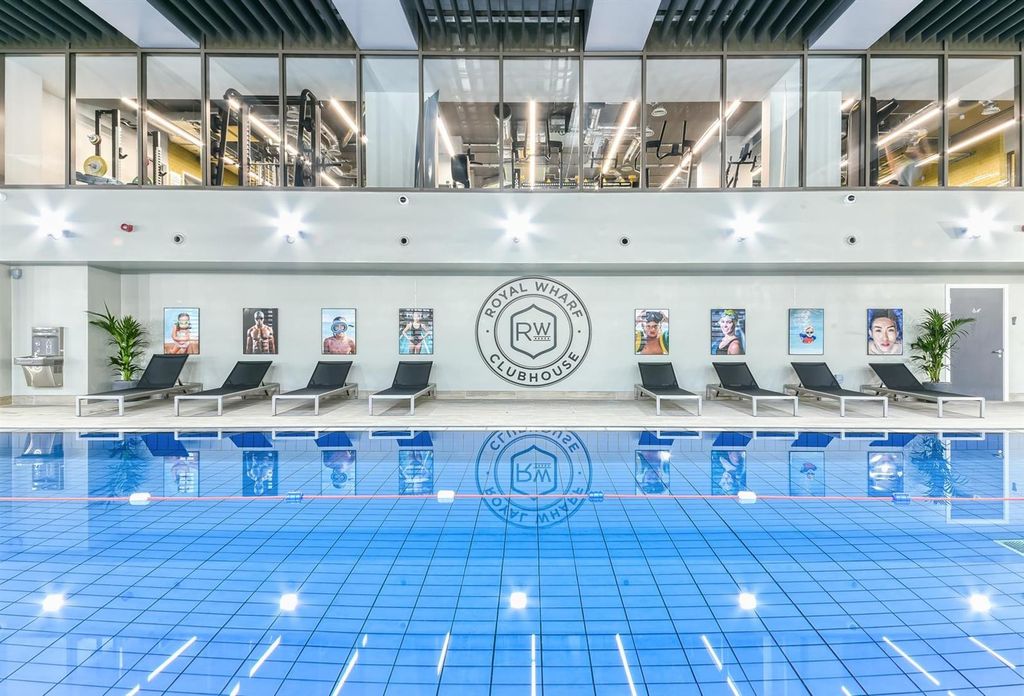 Property photo 3 of 8 Royal Wharf Amenities (5).Jpg