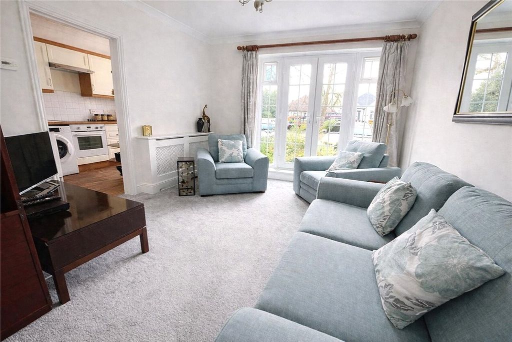 Property photo 2 of 18 Picture No. 28