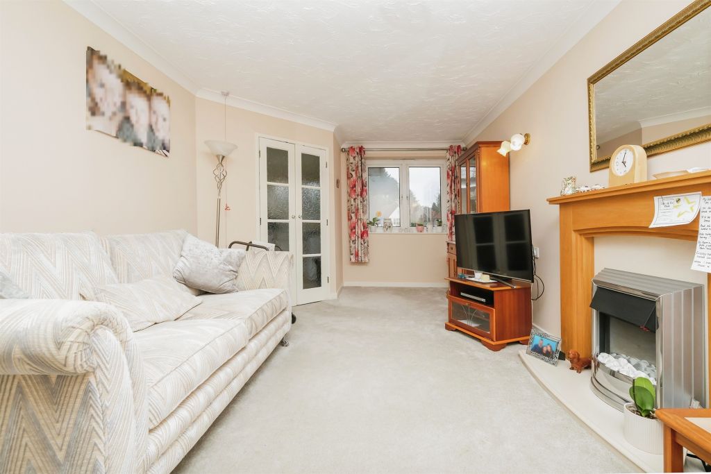 Property photo 3 of 17