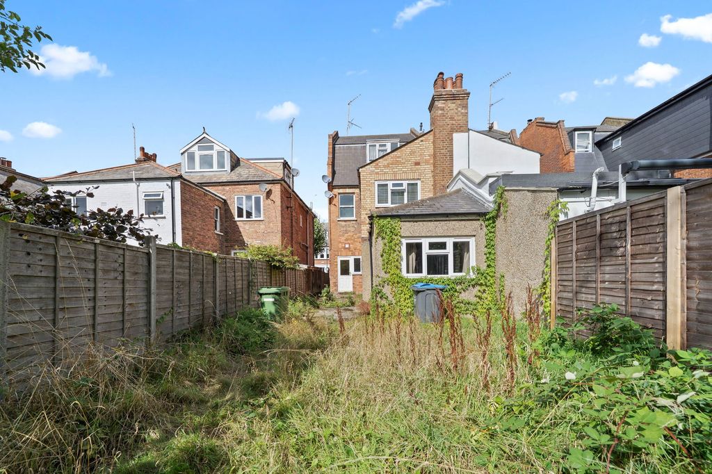 Property photo 2 of 8