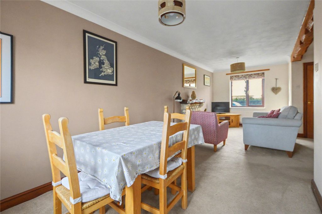 Property photo 2 of 17 Picture No. 09