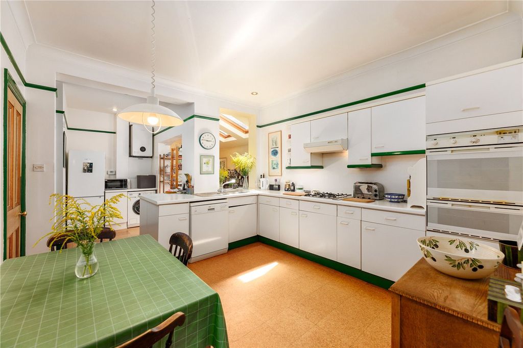 Property photo 3 of 15 Picture No. 04
